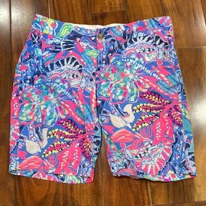 Lilly Pulitzer fantasy garden 10” chipper Bermuda shorts, size 10